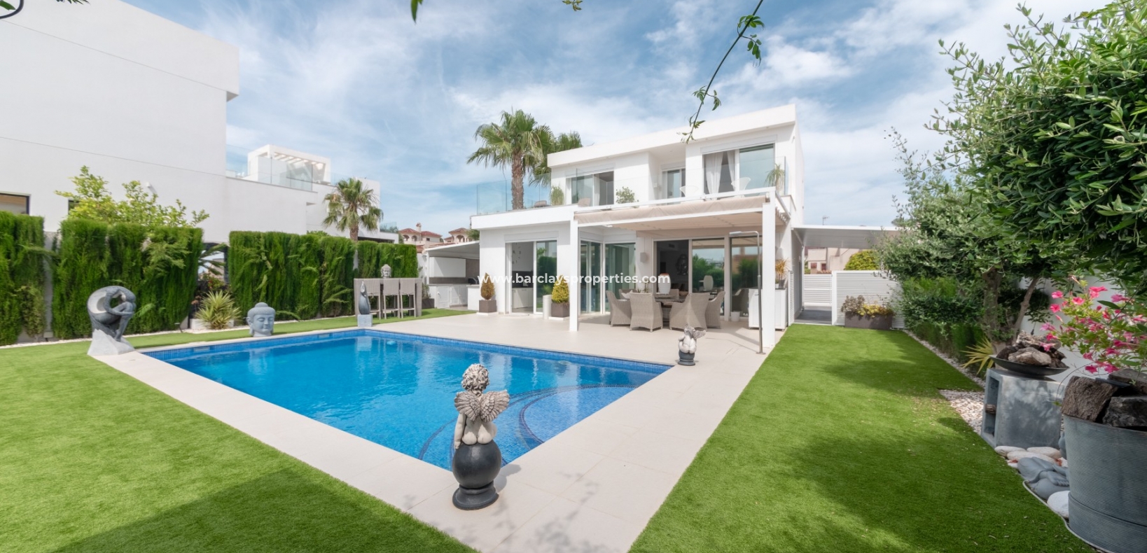 Wederverkoop - Vrijstaande Villa - Urb. La Marina