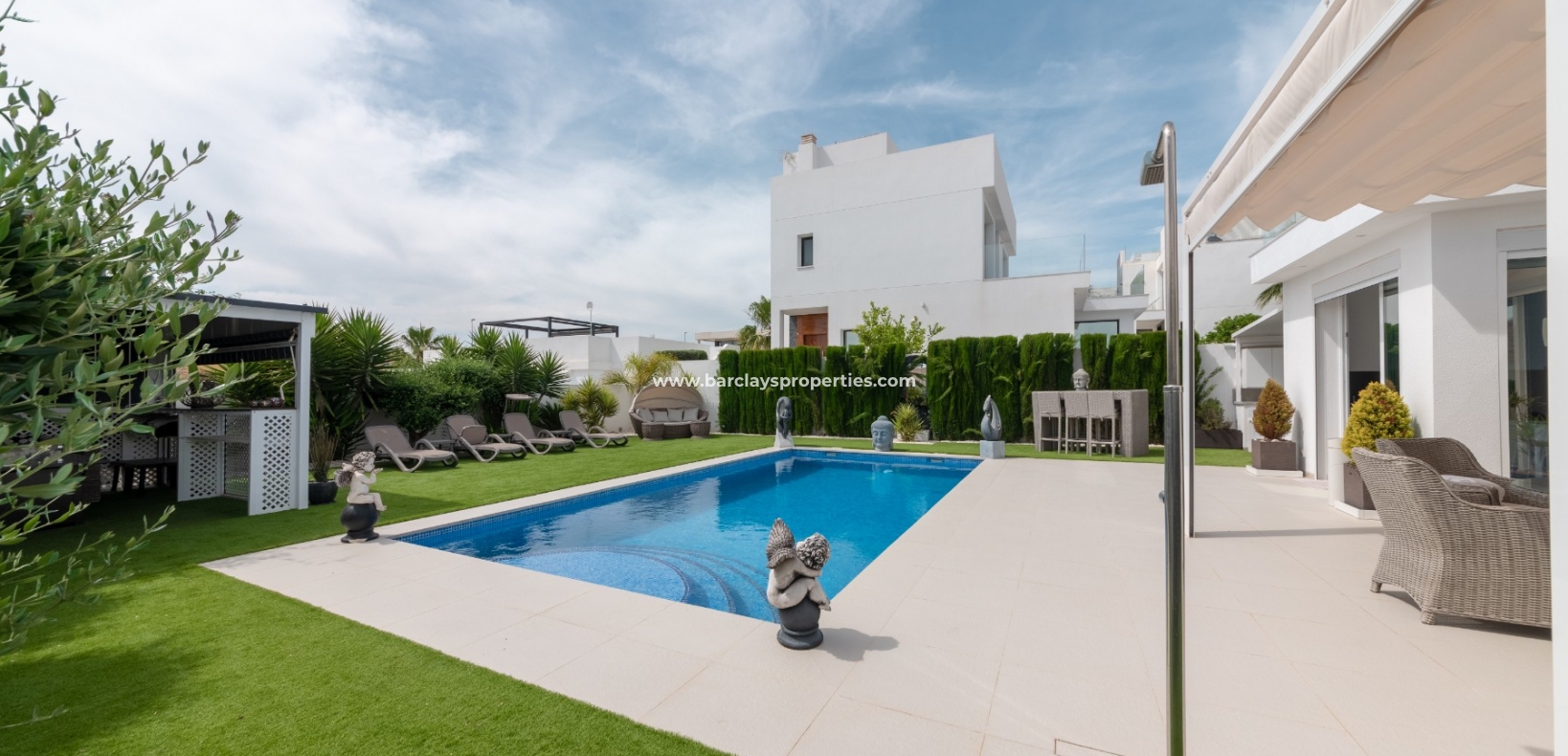 Wederverkoop - Vrijstaande Villa - Urb. La Marina