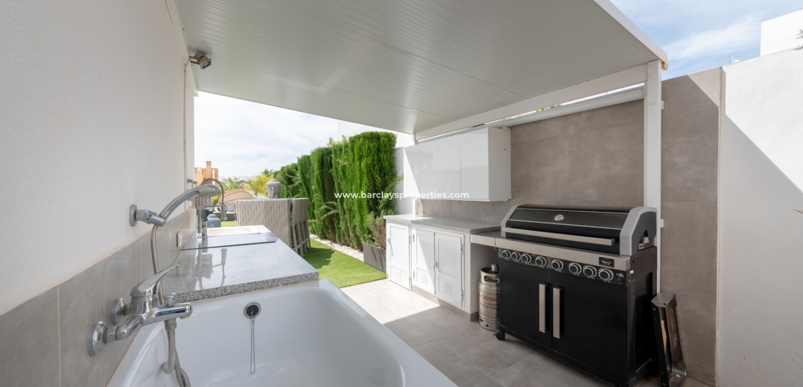 Wederverkoop - Vrijstaande Villa - Urb. La Marina