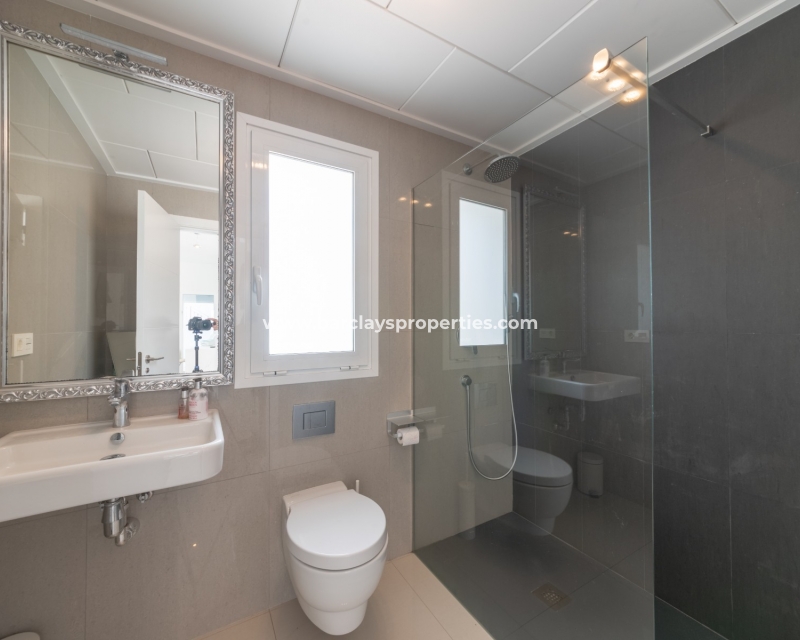 Wederverkoop - Vrijstaande Villa - Urb. La Marina