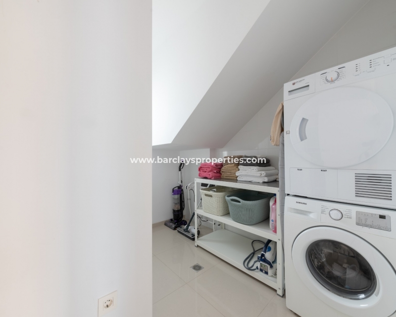 Wederverkoop - Vrijstaande Villa - Urb. La Marina