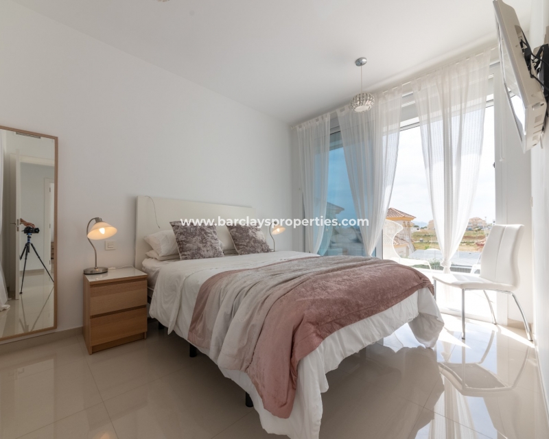 Wederverkoop - Vrijstaande Villa - Urb. La Marina