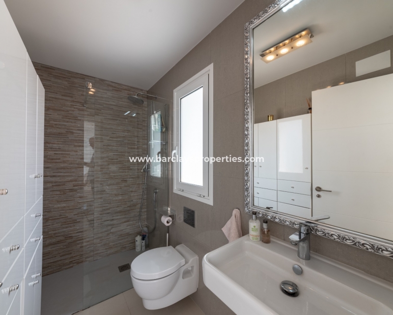 Wederverkoop - Vrijstaande Villa - Urb. La Marina