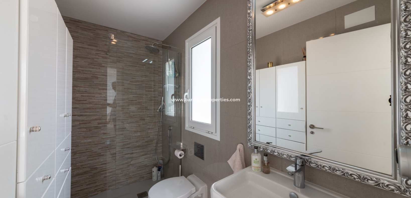 Wederverkoop - Vrijstaande Villa - Urb. La Marina