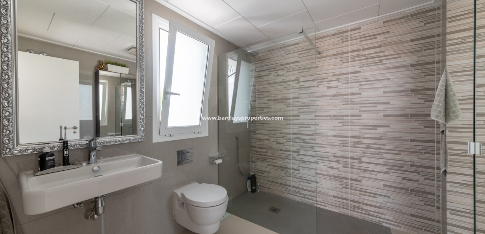 Wederverkoop - Vrijstaande Villa - Urb. La Marina