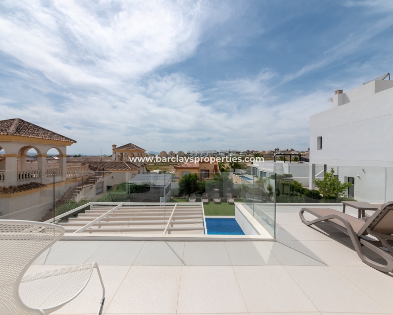 Wederverkoop - Vrijstaande Villa - Urb. La Marina