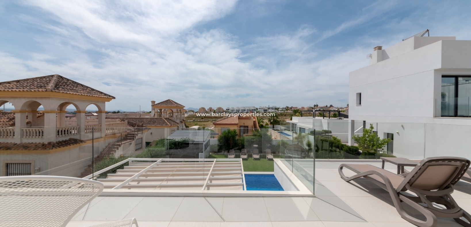 Wederverkoop - Vrijstaande Villa - Urb. La Marina