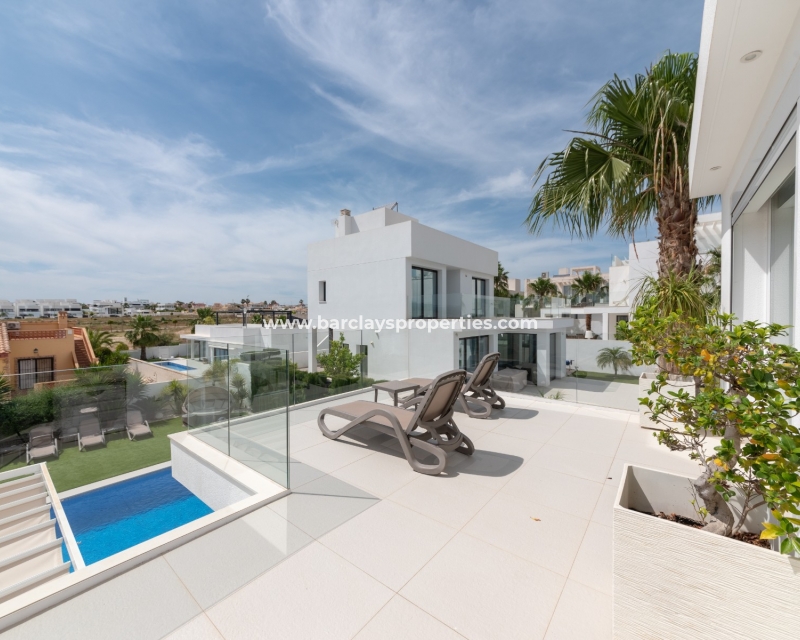 Wederverkoop - Vrijstaande Villa - Urb. La Marina