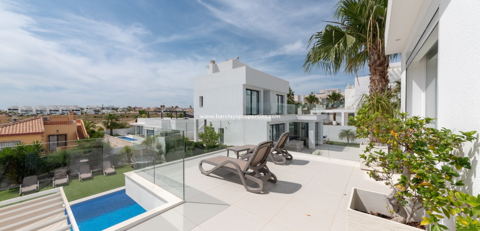 Wederverkoop - Vrijstaande Villa - Urb. La Marina