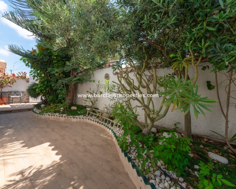 Wederverkoop - Vrijstaande Villa - Urb. La Marina