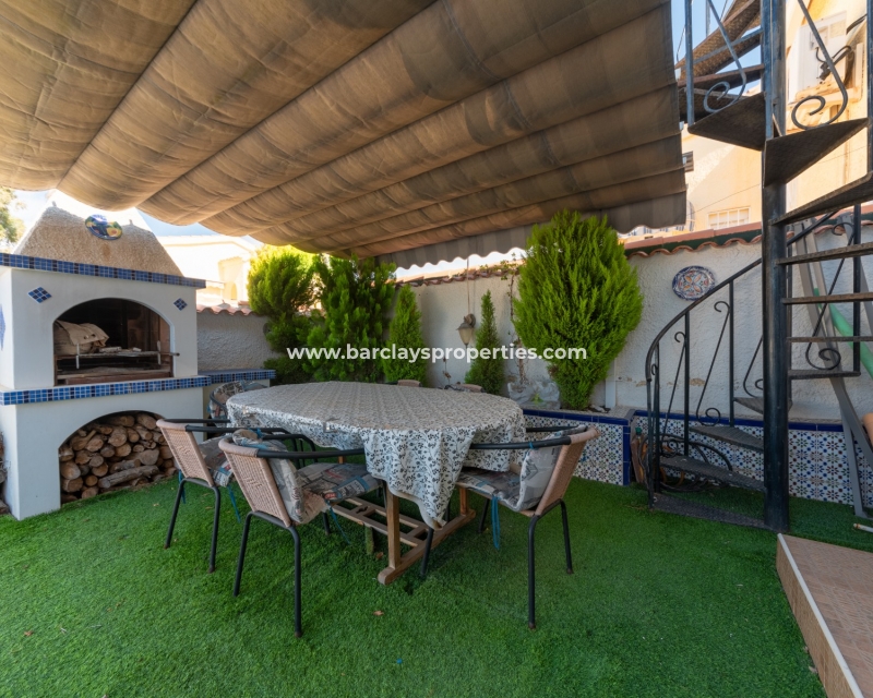 Wederverkoop - Vrijstaande Villa - Urb. La Marina