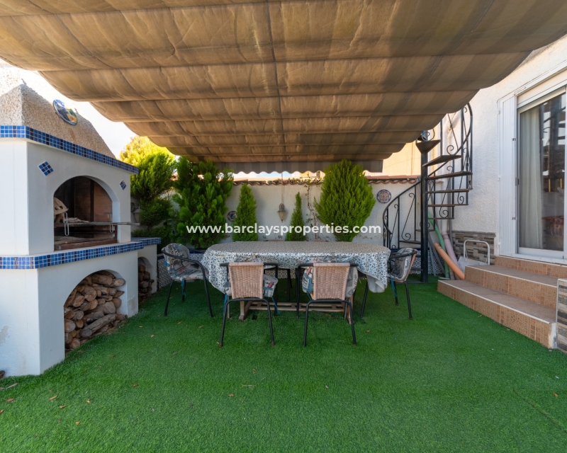 Wederverkoop - Vrijstaande Villa - Urb. La Marina