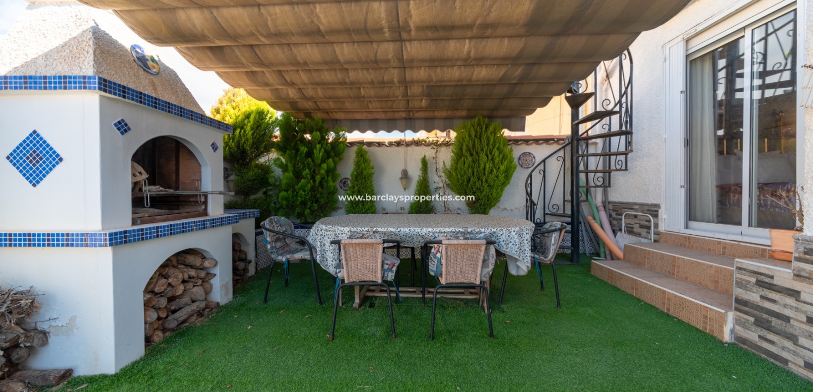 Wederverkoop - Vrijstaande Villa - Urb. La Marina