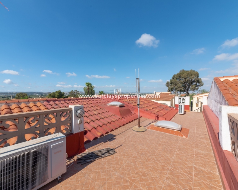 Wederverkoop - Vrijstaande Villa - Urb. La Marina