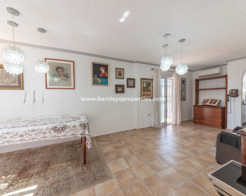 Wederverkoop - Vrijstaande Villa - Urb. La Marina