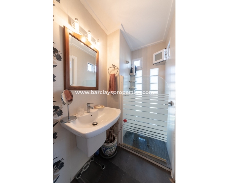 Wederverkoop - Vrijstaande Villa - Urb. La Marina