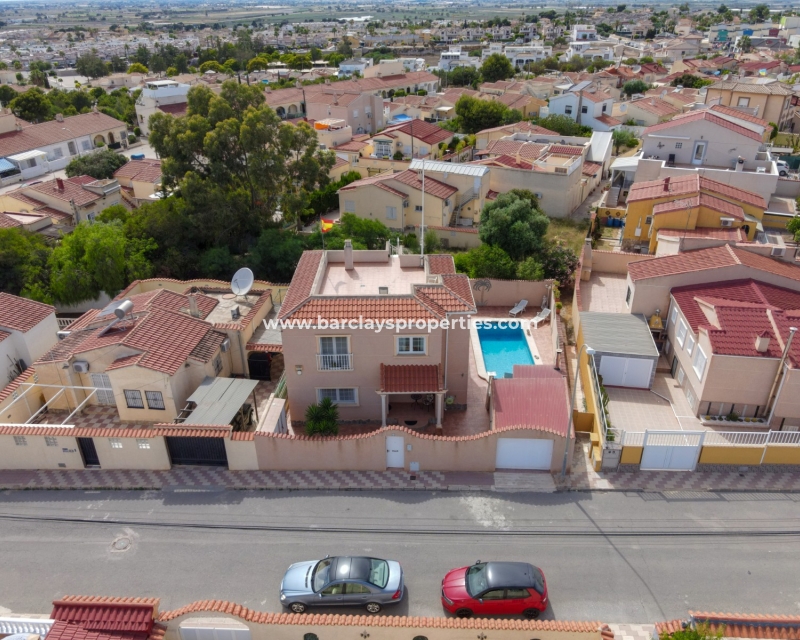 Wederverkoop - Vrijstaande Villa - Urb. La Marina