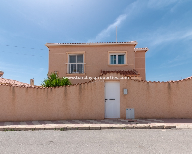 Wederverkoop - Vrijstaande Villa - Urb. La Marina