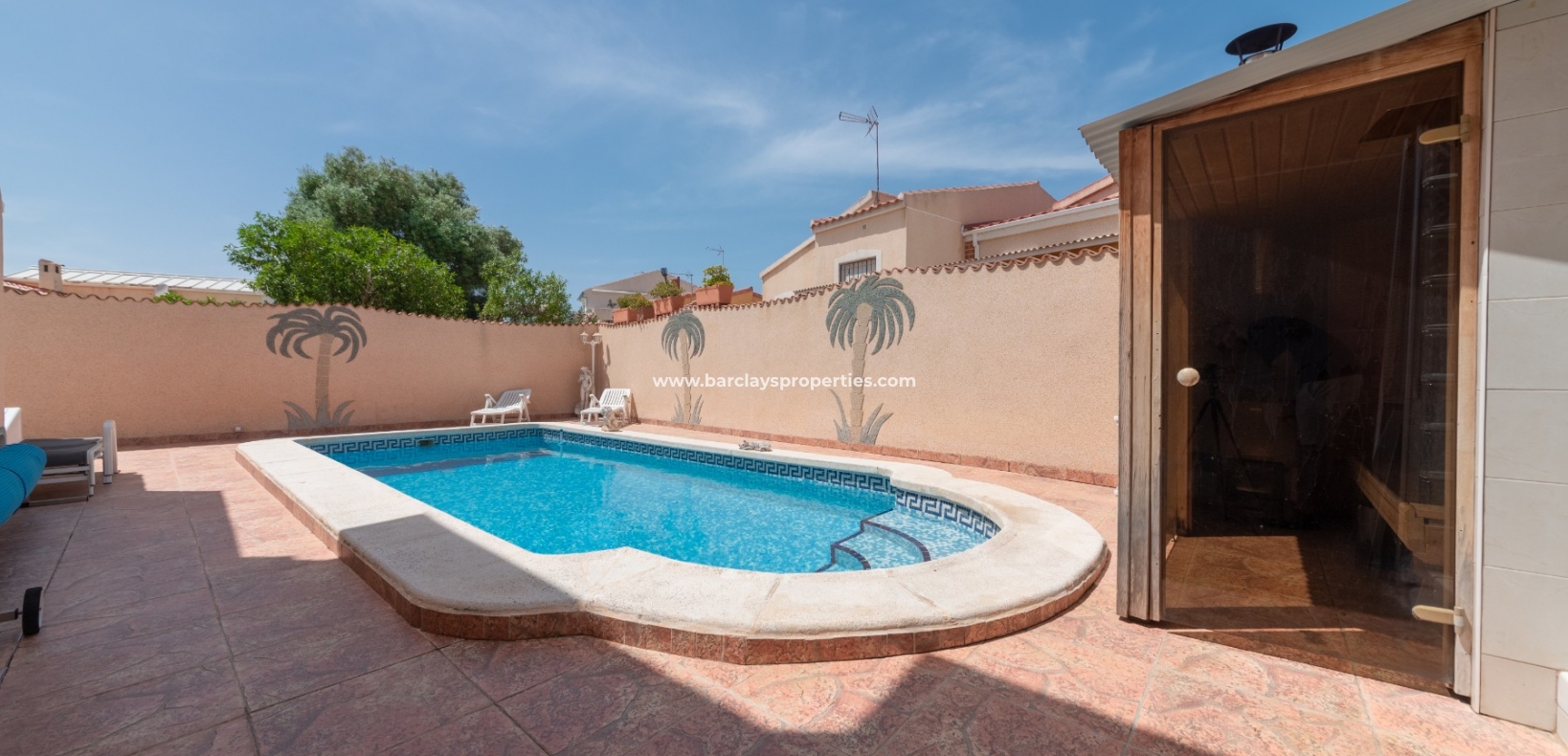 Wederverkoop - Vrijstaande Villa - Urb. La Marina