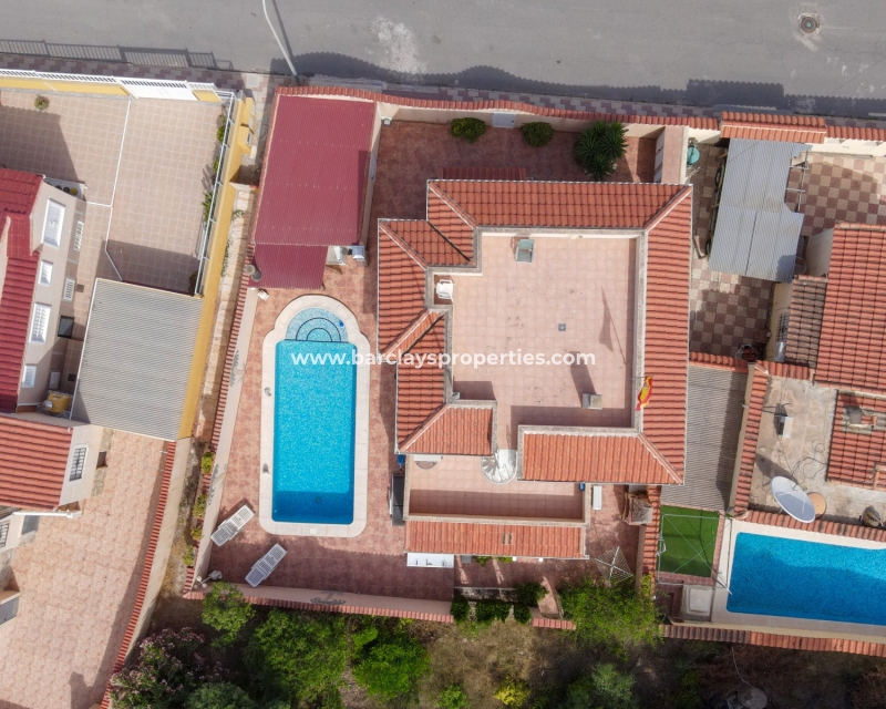 Wederverkoop - Vrijstaande Villa - Urb. La Marina