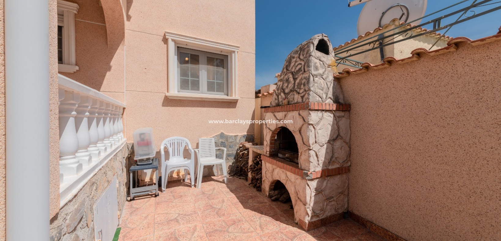 Wederverkoop - Vrijstaande Villa - Urb. La Marina