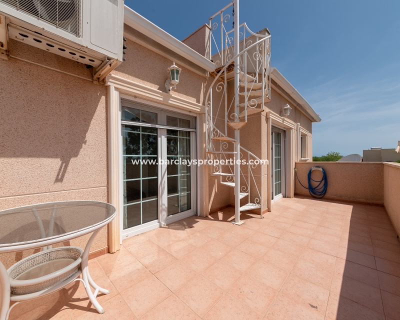 Wederverkoop - Vrijstaande Villa - Urb. La Marina