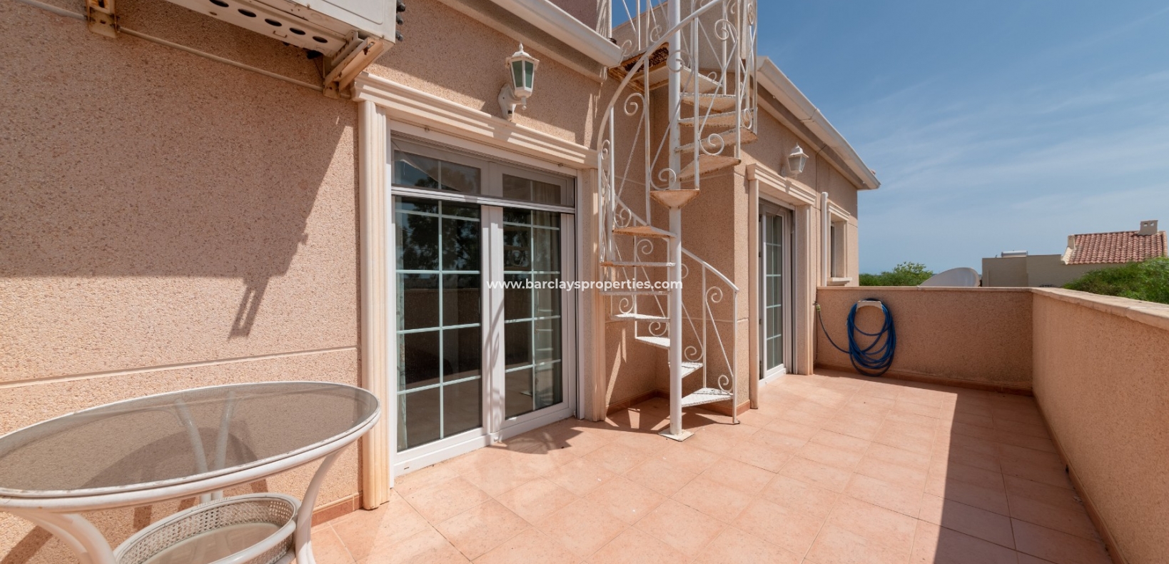 Wederverkoop - Vrijstaande Villa - Urb. La Marina