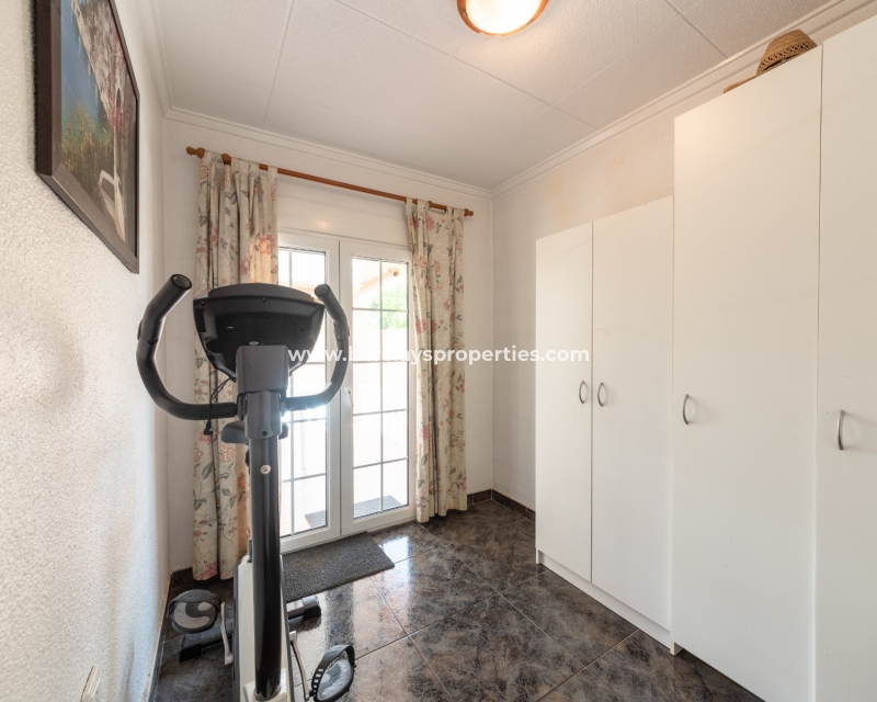 Wederverkoop - Vrijstaande Villa - Urb. La Marina