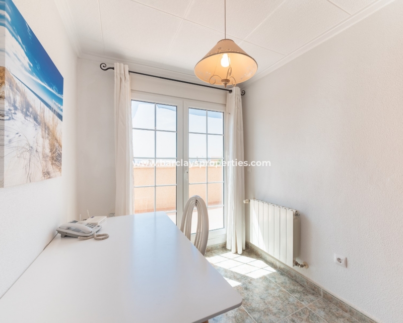 Wederverkoop - Vrijstaande Villa - Urb. La Marina