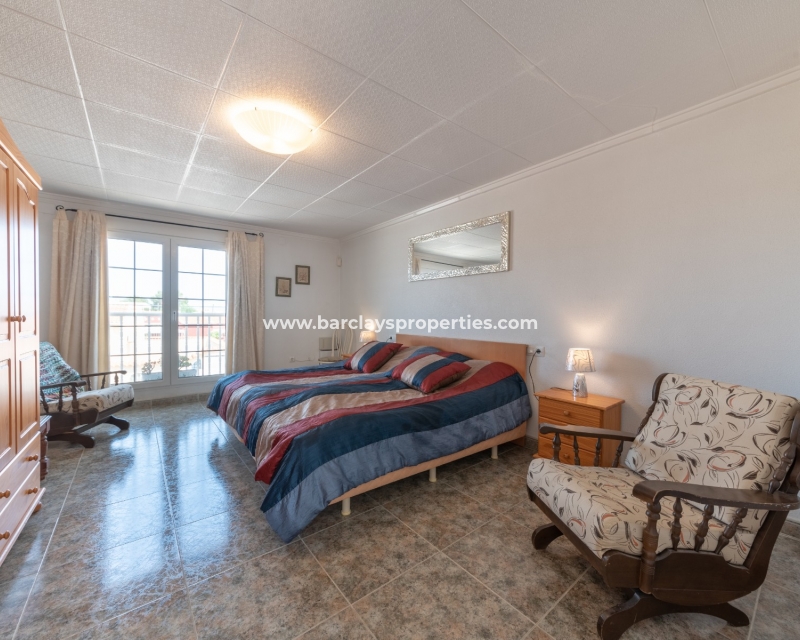 Wederverkoop - Vrijstaande Villa - Urb. La Marina