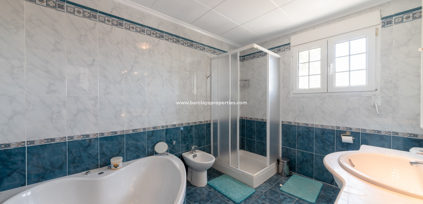 Wederverkoop - Vrijstaande Villa - Urb. La Marina