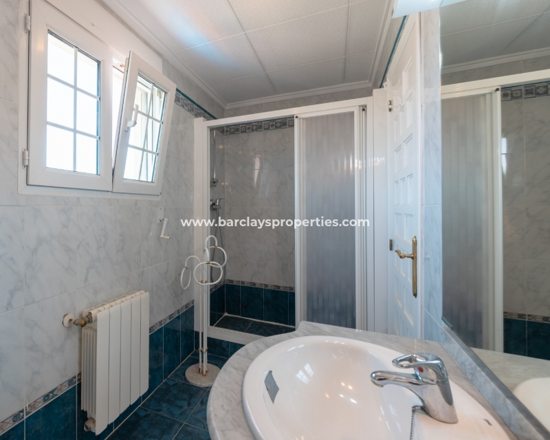 Wederverkoop - Vrijstaande Villa - Urb. La Marina