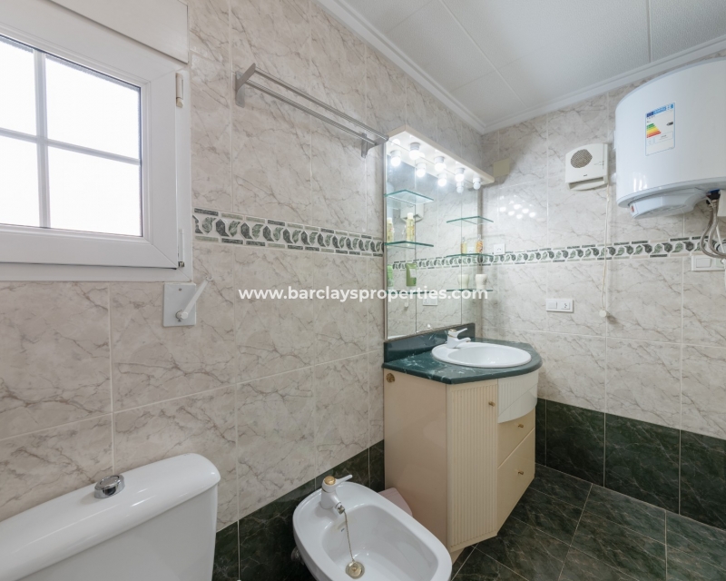 Wederverkoop - Vrijstaande Villa - Urb. La Marina