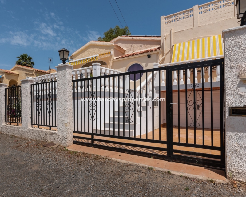 Wederverkoop - Vrijstaande Villa - Urb. La Marina