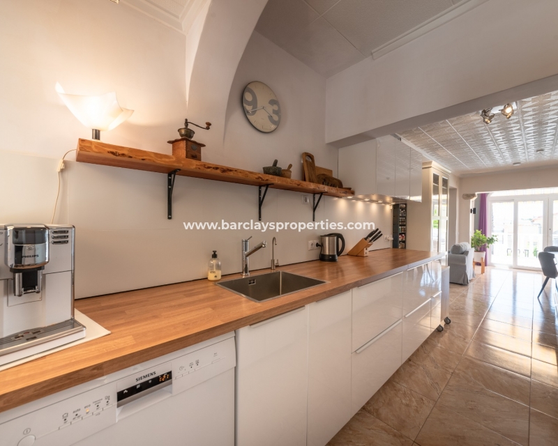 Wederverkoop - Vrijstaande Villa - Urb. La Marina