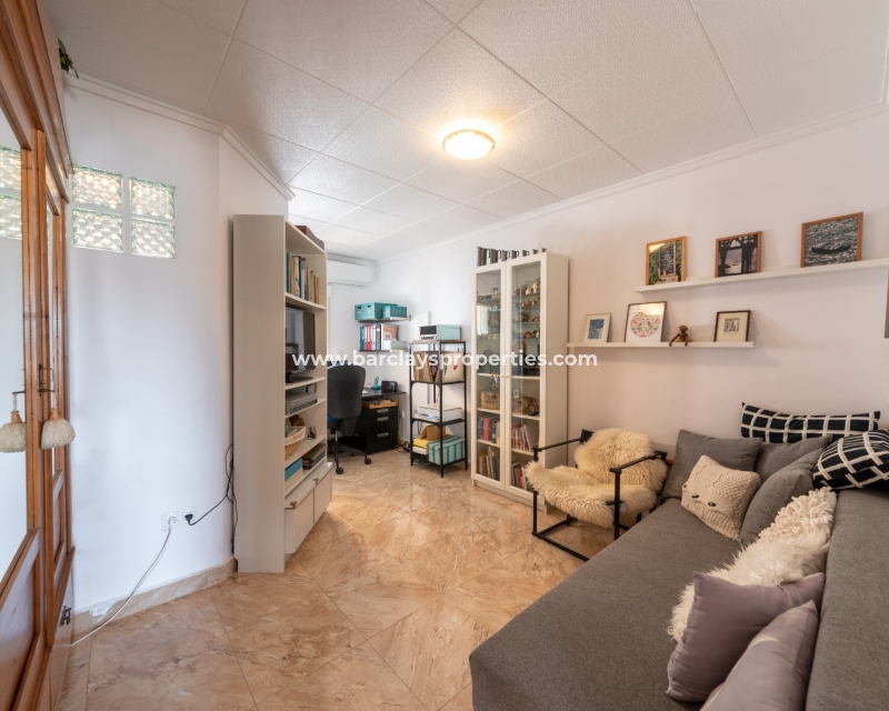 Wederverkoop - Vrijstaande Villa - Urb. La Marina