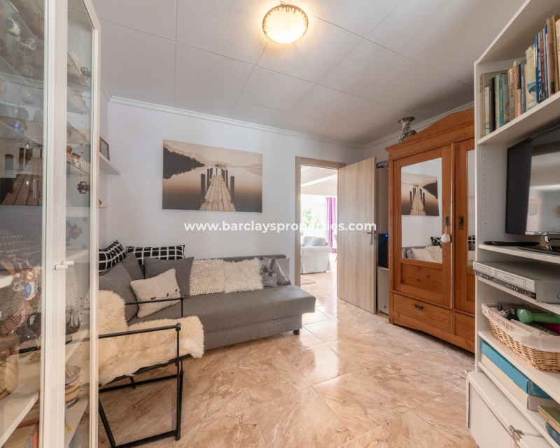 Wederverkoop - Vrijstaande Villa - Urb. La Marina