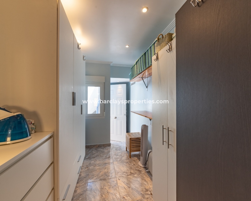 Wederverkoop - Vrijstaande Villa - Urb. La Marina