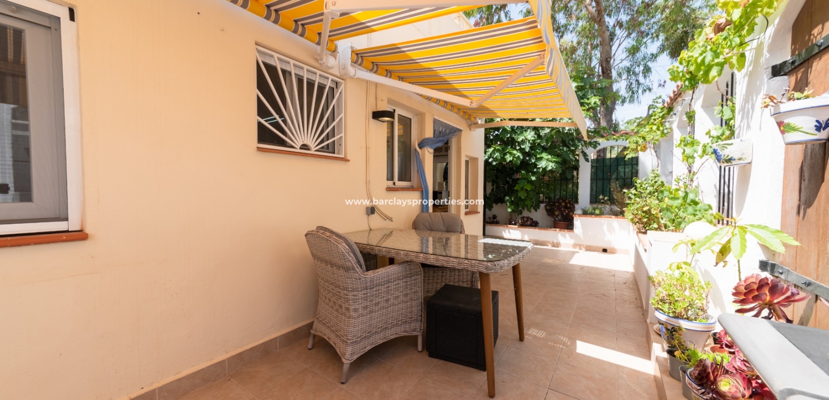 Wederverkoop - Vrijstaande Villa - Urb. La Marina