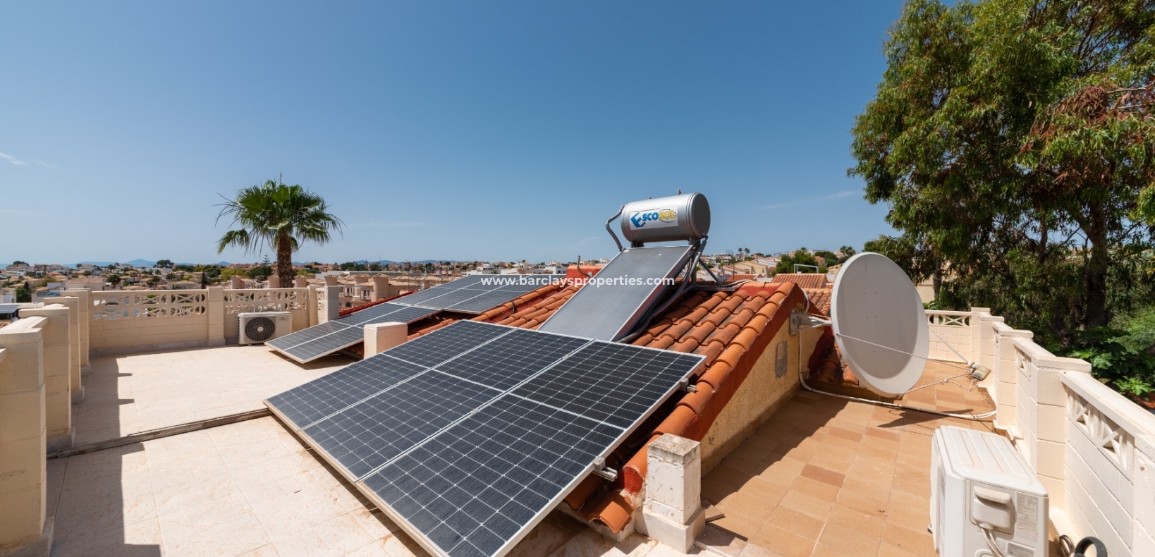 Wederverkoop - Vrijstaande Villa - Urb. La Marina