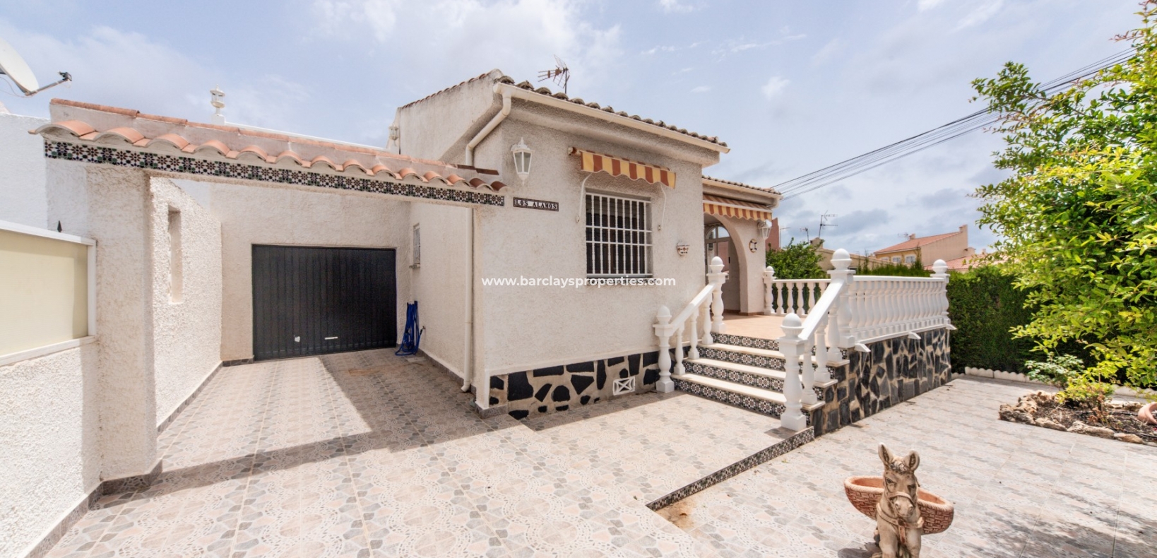 Wederverkoop - Vrijstaande Villa - Urb. La Marina