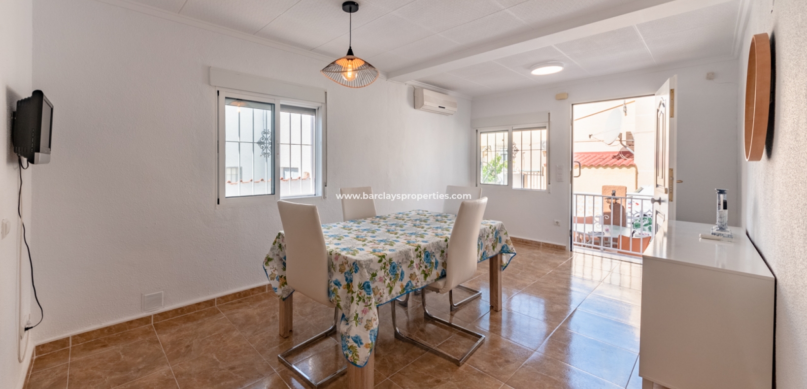 Wederverkoop - Vrijstaande Villa - Urb. La Marina