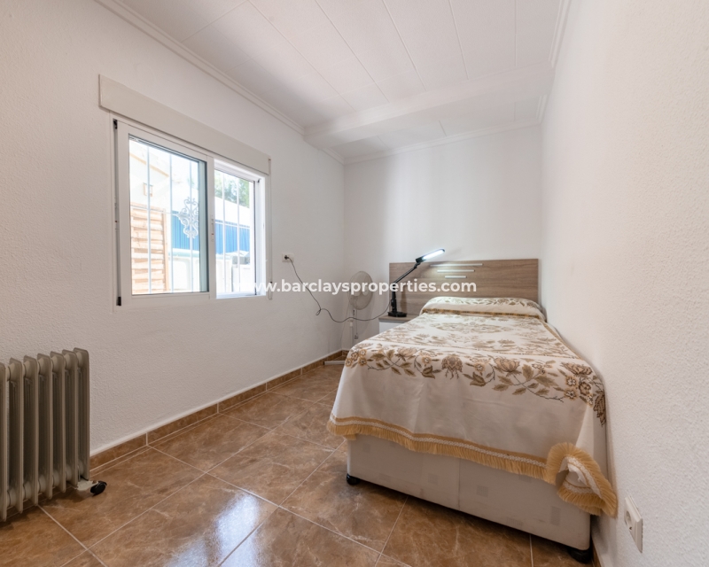 Wederverkoop - Vrijstaande Villa - Urb. La Marina