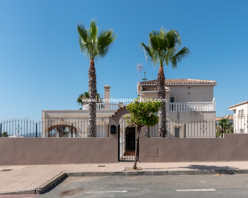 Wederverkoop - Vrijstaande Villa - Urb. La Marina