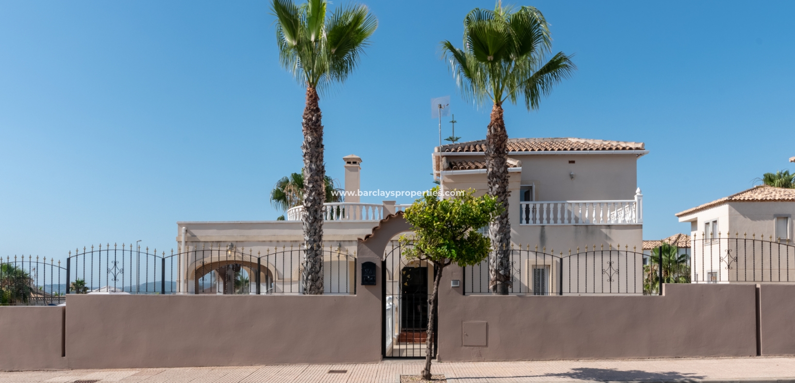 Wederverkoop - Vrijstaande Villa - Urb. La Marina