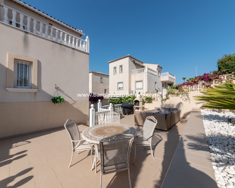 Wederverkoop - Vrijstaande Villa - Urb. La Marina