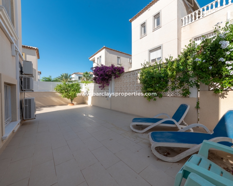 Wederverkoop - Vrijstaande Villa - Urb. La Marina