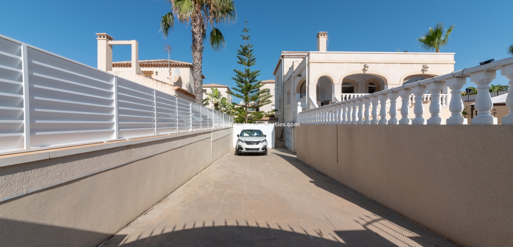 Wederverkoop - Vrijstaande Villa - Urb. La Marina