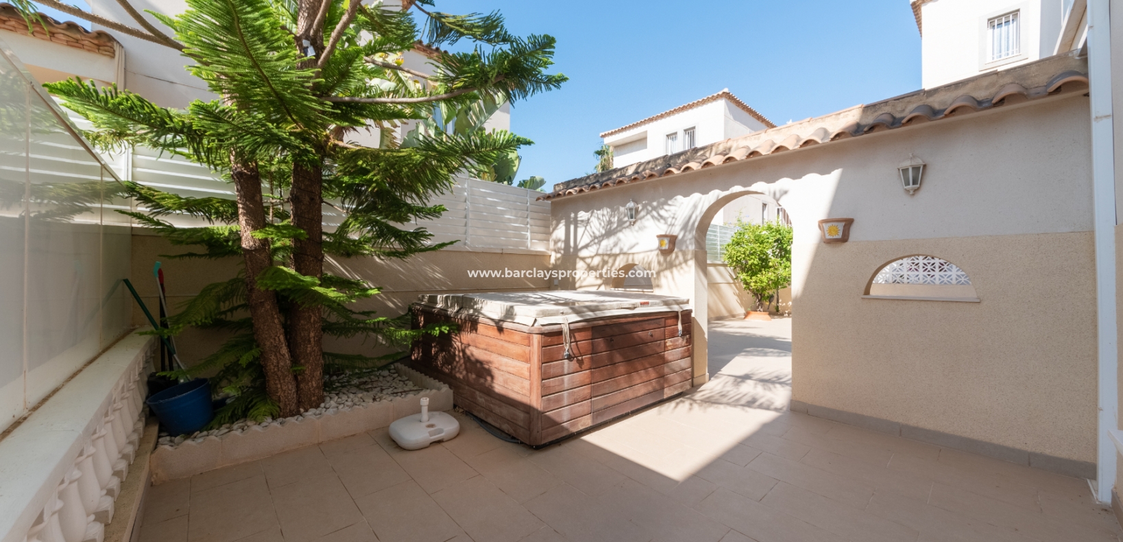 Wederverkoop - Vrijstaande Villa - Urb. La Marina