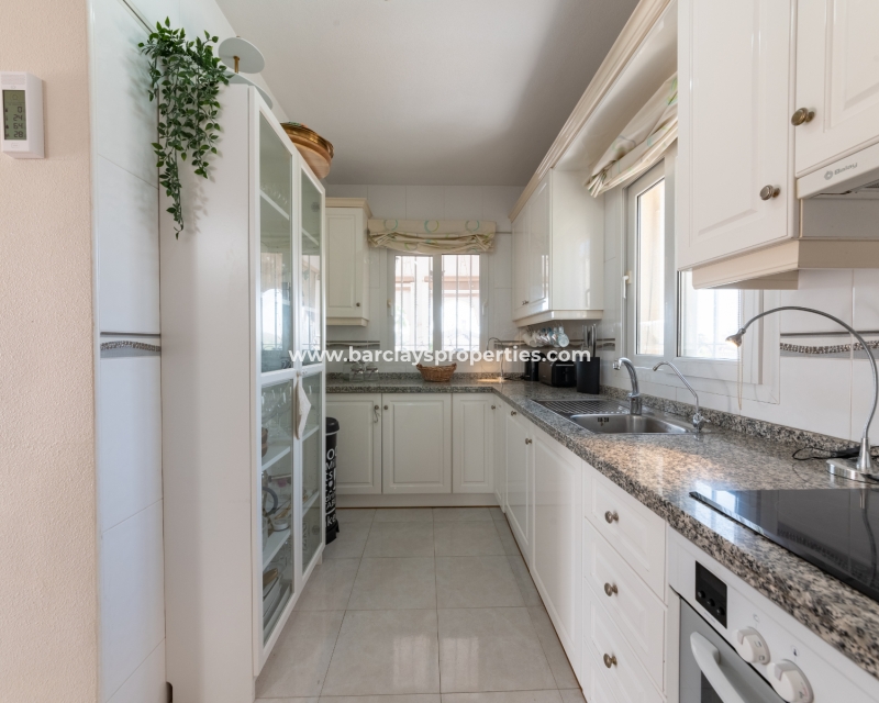 Wederverkoop - Vrijstaande Villa - Urb. La Marina